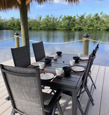 Tiki hut and breakfast
